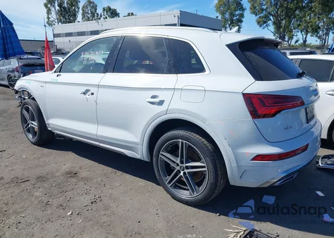 2021 Audi Q5 Premium Plus 55 Tfsi E Quattro S Tronic z USA, uszkodzony, nr VIN WA1E2AFY3M2043058
